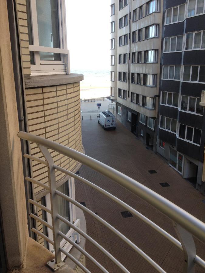 Centraal Gelegen App Met Lateraal Zeezicht Ostend Exterior photo